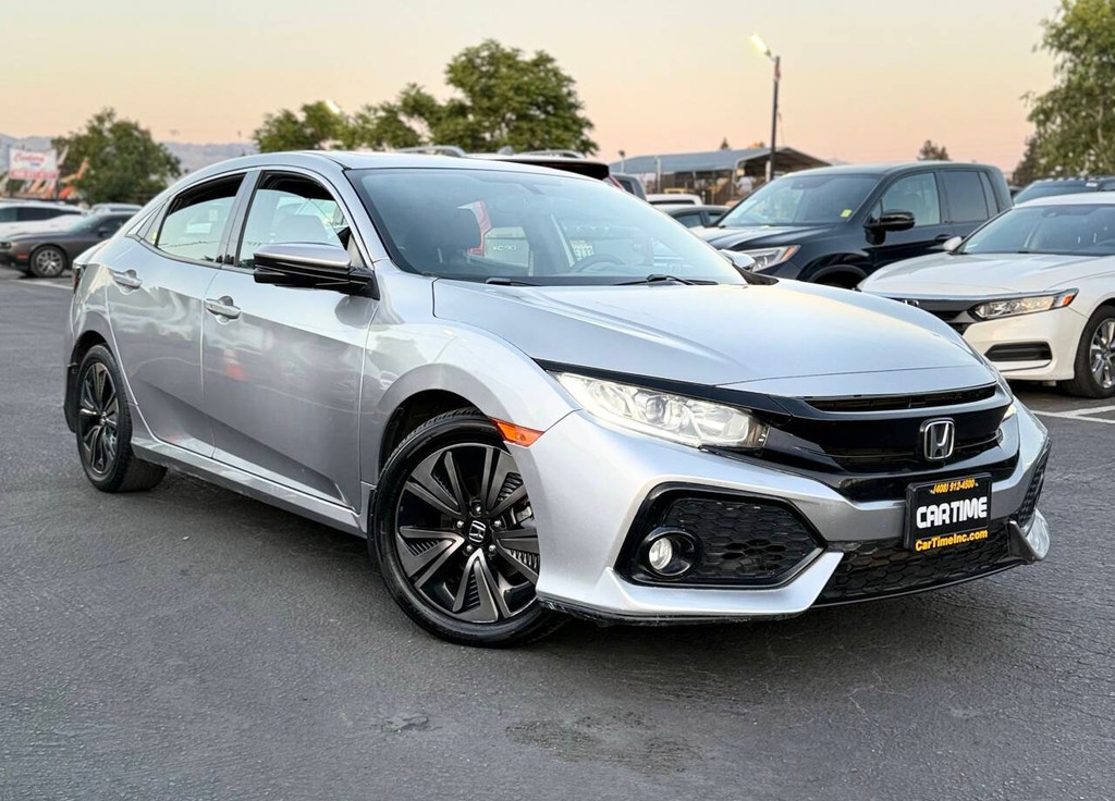 Honda Civic Hatchback Vehicle Full-screen Gallery Image 03