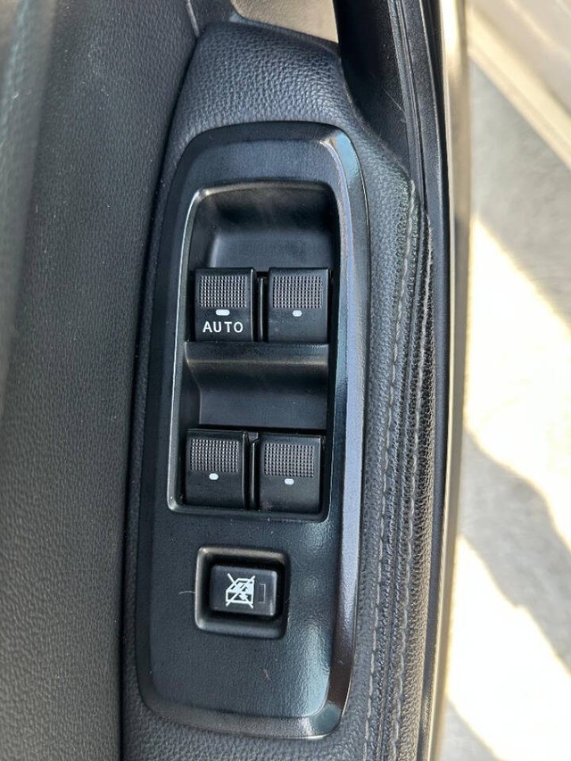 Ford Ranger Vehicle Full-screen Gallery Image 18