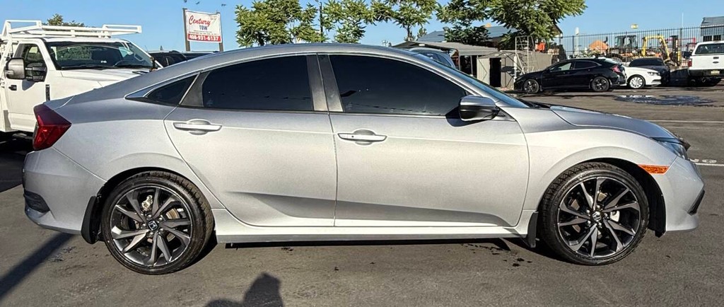 Honda Civic Sedan Vehicle Full-screen Gallery Image 05