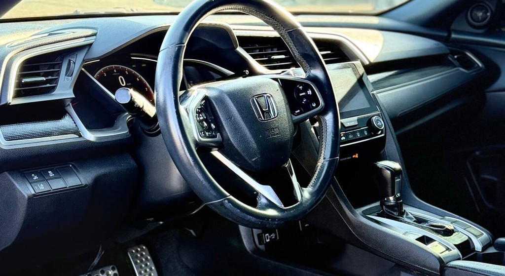 Honda Civic Sedan Vehicle Full-screen Gallery Image 09