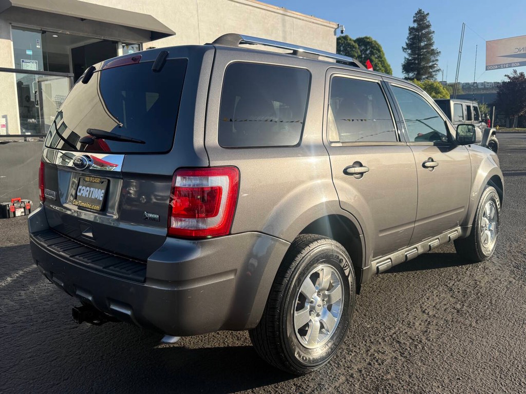 Ford Escape Vehicle Full-screen Gallery Image 06