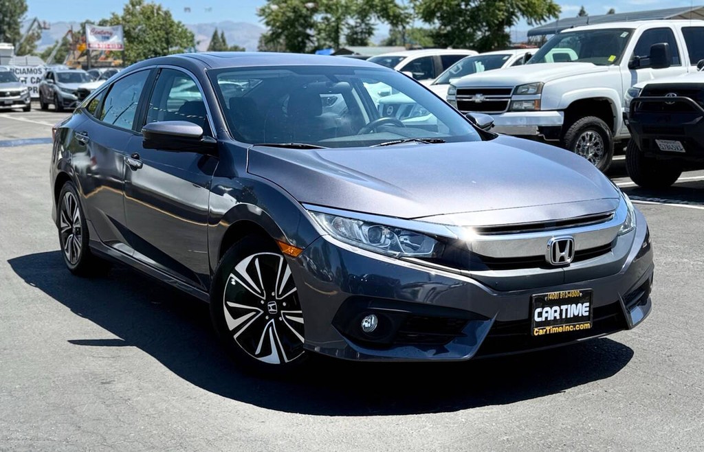 Honda Civic Sedan Vehicle Full-screen Gallery Image 03