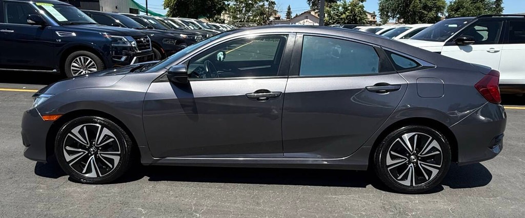 Honda Civic Sedan Vehicle Full-screen Gallery Image 04