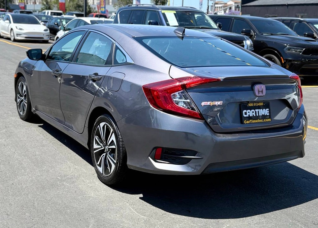 Honda Civic Sedan Vehicle Full-screen Gallery Image 08