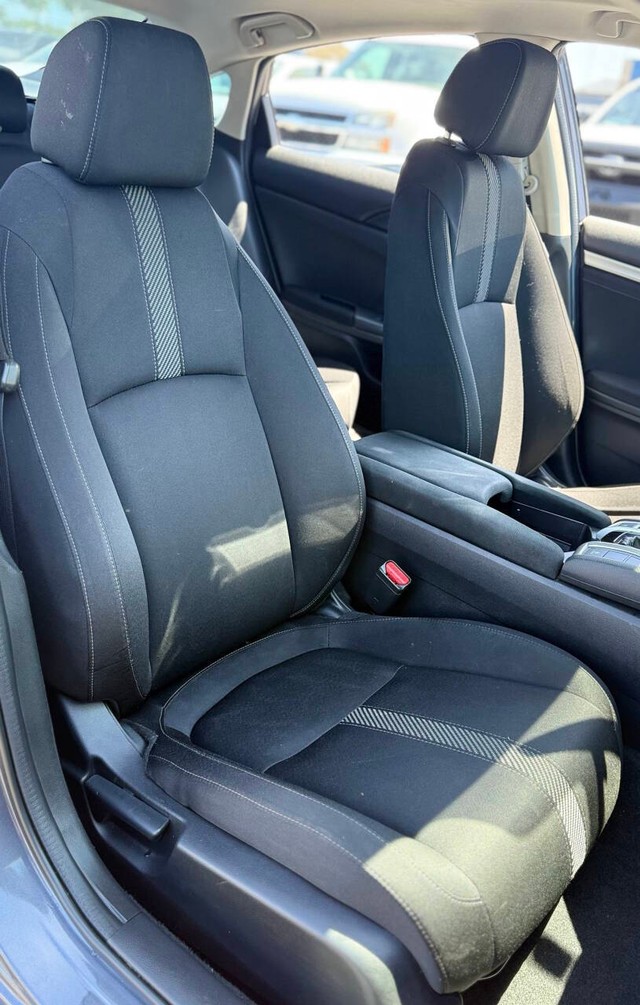 Honda Civic Sedan Vehicle Full-screen Gallery Image 13