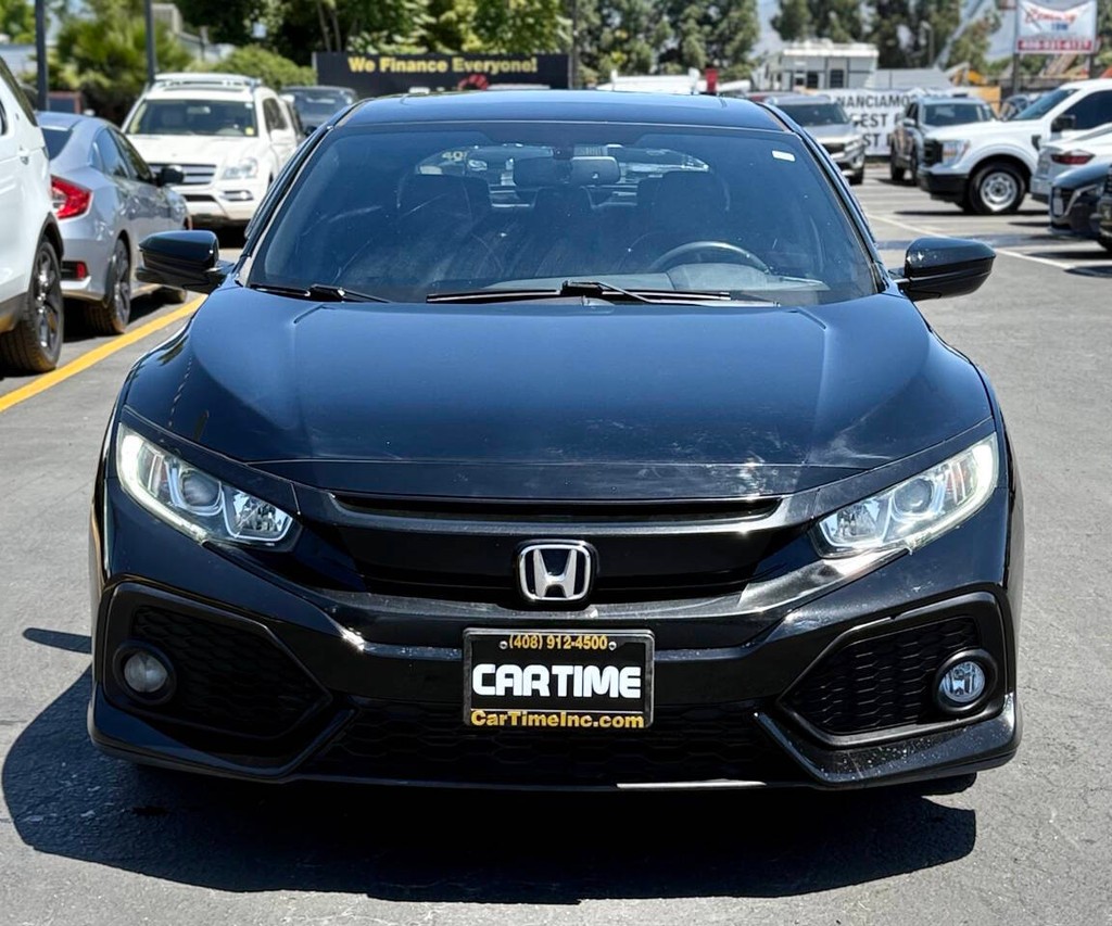 Honda Civic Hatchback Vehicle Full-screen Gallery Image 02