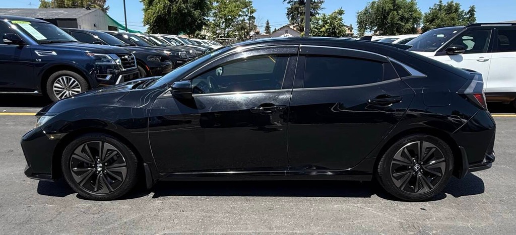 Honda Civic Hatchback Vehicle Full-screen Gallery Image 04