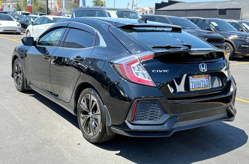 Honda Civic Hatchback Vehicle Full-screen Gallery Image 09