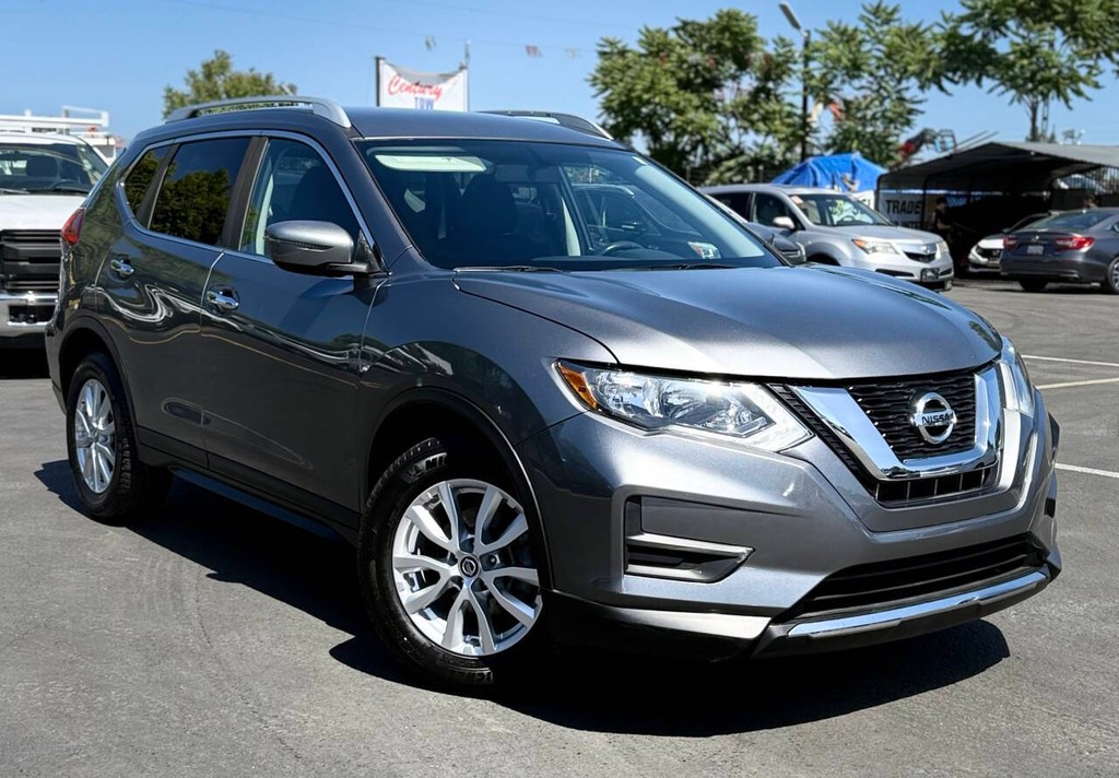 Nissan Rogue Vehicle Full-screen Gallery Image 02