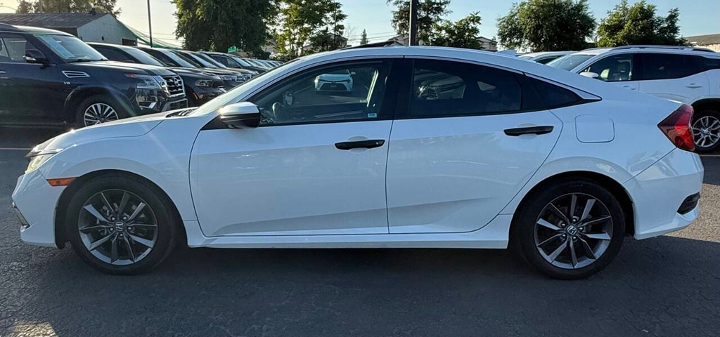 Honda Civic Sedan Vehicle Full-screen Gallery Image 04