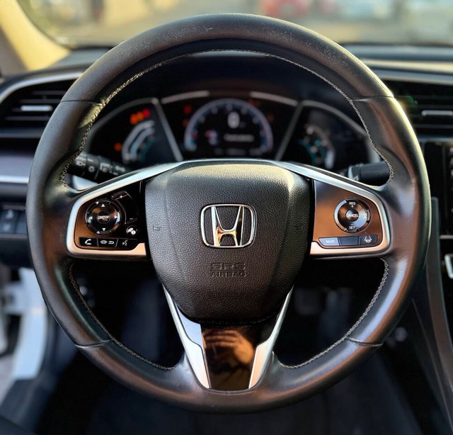 Honda Civic Sedan Vehicle Full-screen Gallery Image 10