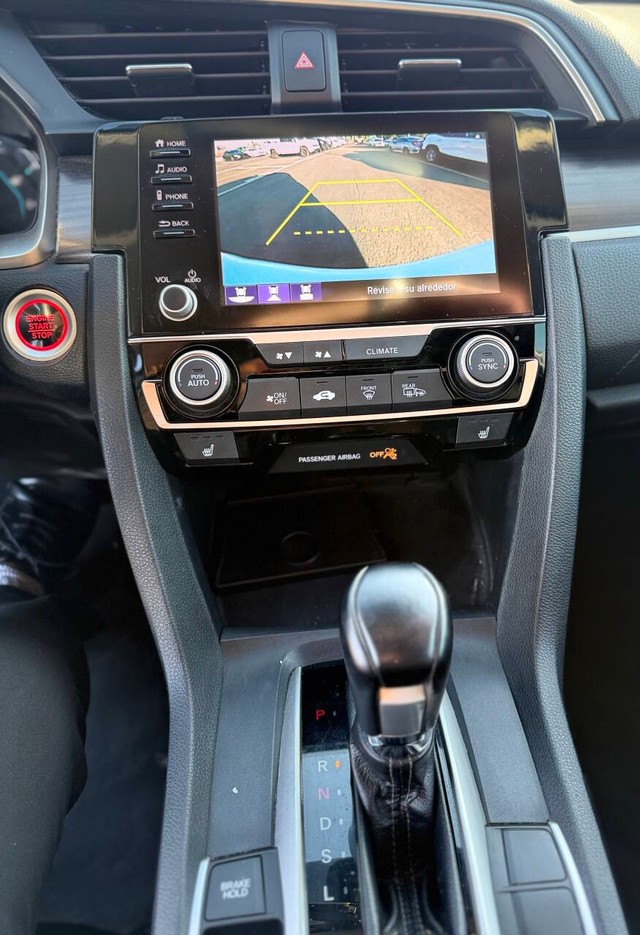 Honda Civic Sedan Vehicle Full-screen Gallery Image 11