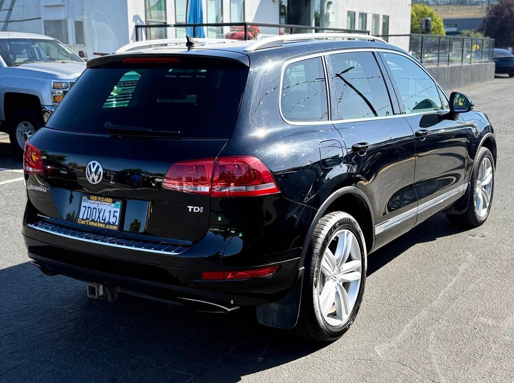 Volkswagen Touareg Vehicle Full-screen Gallery Image 06