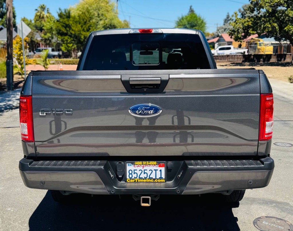 Ford F-150 Vehicle Full-screen Gallery Image 07