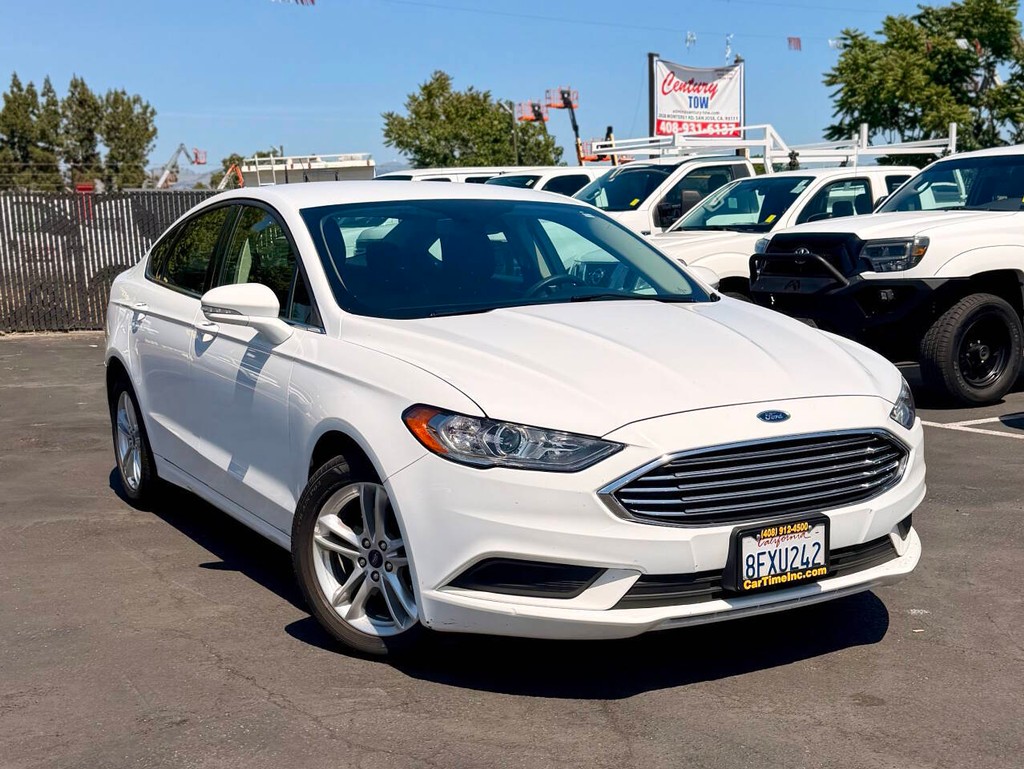 Ford Fusion Vehicle Full-screen Gallery Image 02