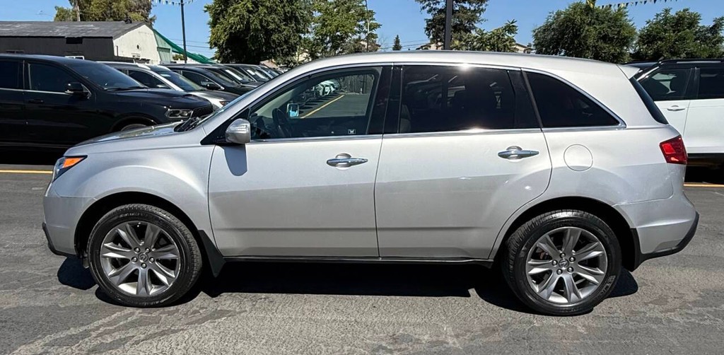 Acura MDX Vehicle Full-screen Gallery Image 04