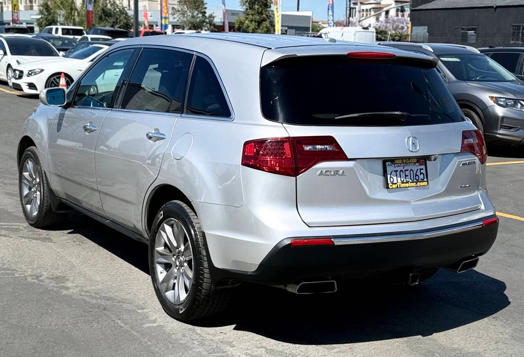 Acura MDX Vehicle Full-screen Gallery Image 07