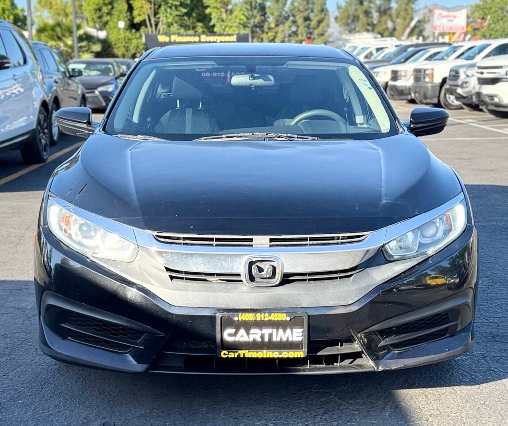 Honda Civic Sedan Vehicle Full-screen Gallery Image 03