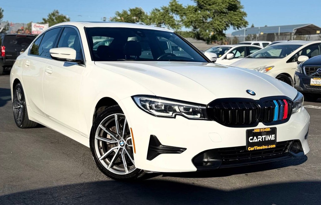 BMW 3 Series Vehicle Full-screen Gallery Image 02