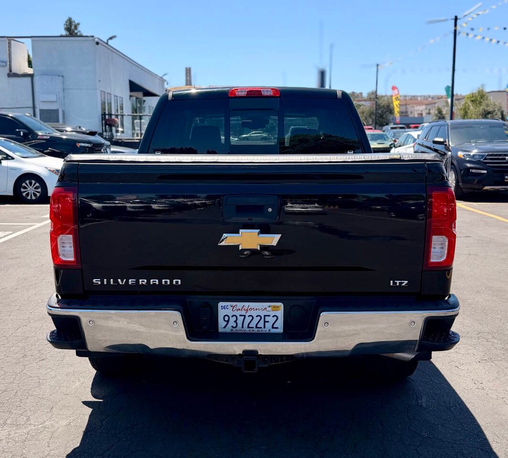 Chevrolet Silverado 1500 Vehicle Full-screen Gallery Image 05