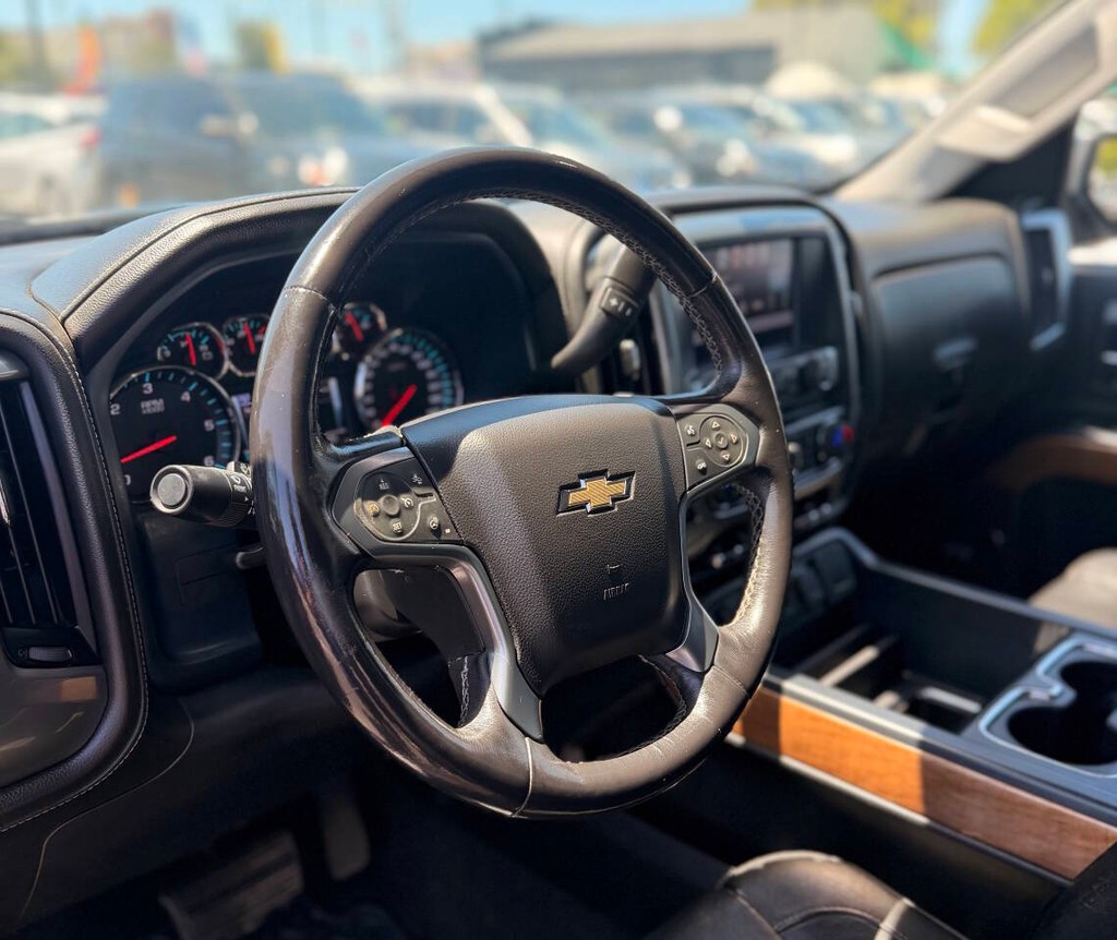 Chevrolet Silverado 1500 Vehicle Full-screen Gallery Image 09