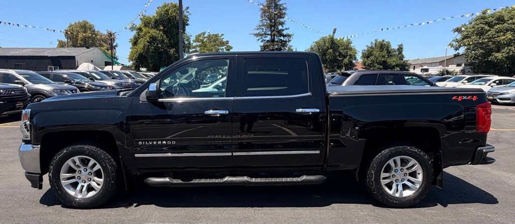 Chevrolet Silverado 1500 Vehicle Full-screen Gallery Image 10