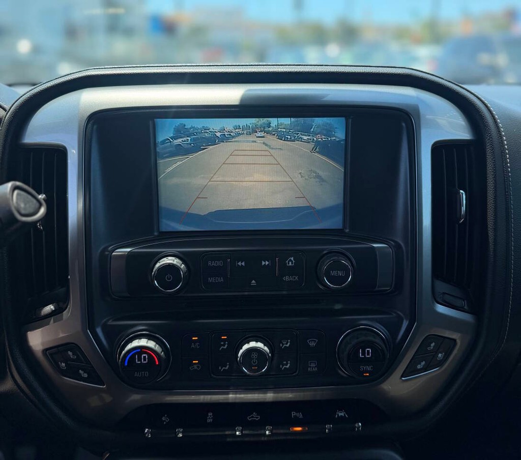 Chevrolet Silverado 1500 Vehicle Full-screen Gallery Image 11