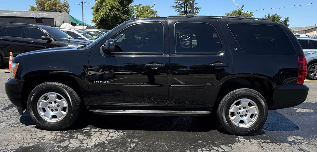 Chevrolet Tahoe Vehicle Full-screen Gallery Image 04