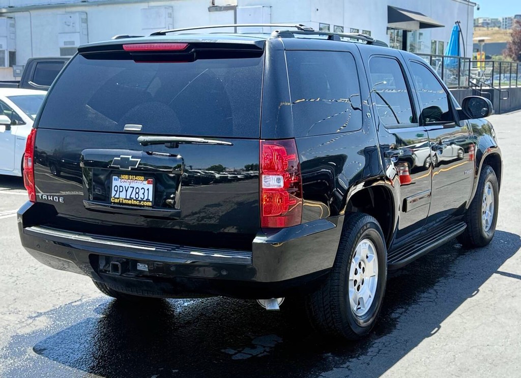 Chevrolet Tahoe Vehicle Full-screen Gallery Image 06