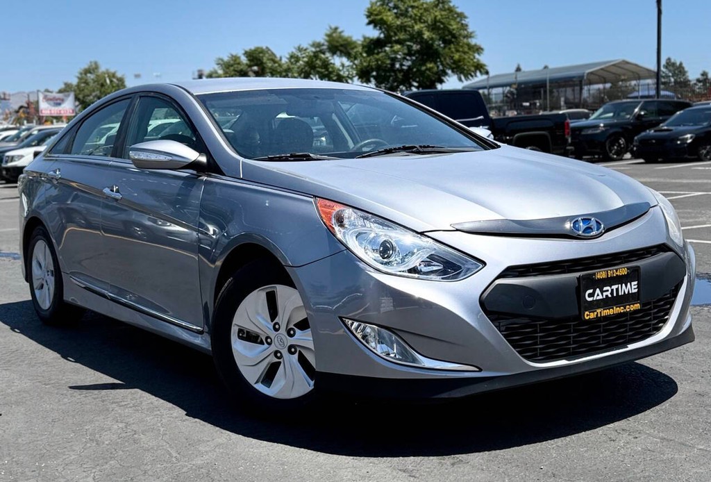 Hyundai Sonata Hybrid Vehicle Full-screen Gallery Image 02