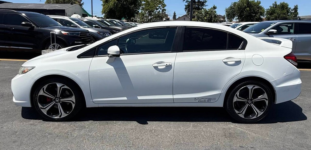 Honda Civic Sedan Vehicle Full-screen Gallery Image 04
