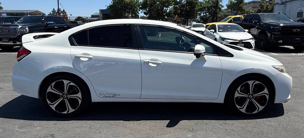 Honda Civic Sedan Vehicle Full-screen Gallery Image 05