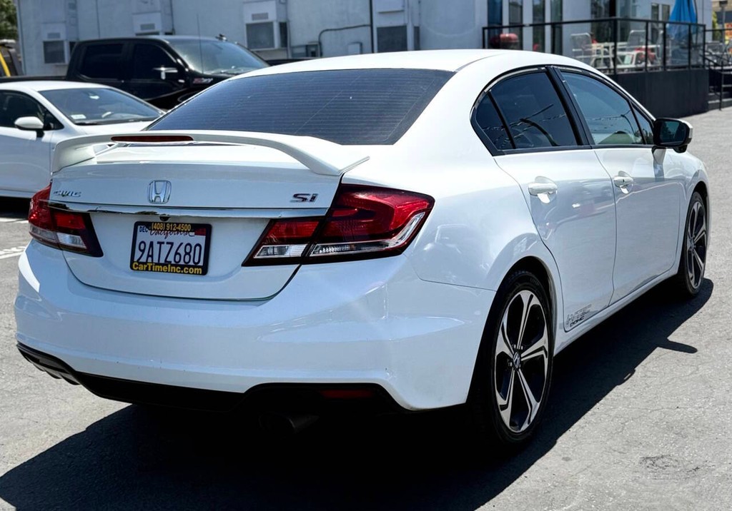 Honda Civic Sedan Vehicle Full-screen Gallery Image 06