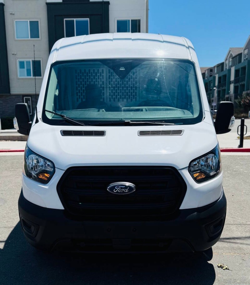 Ford Transit Cargo Van Vehicle Full-screen Gallery Image 07