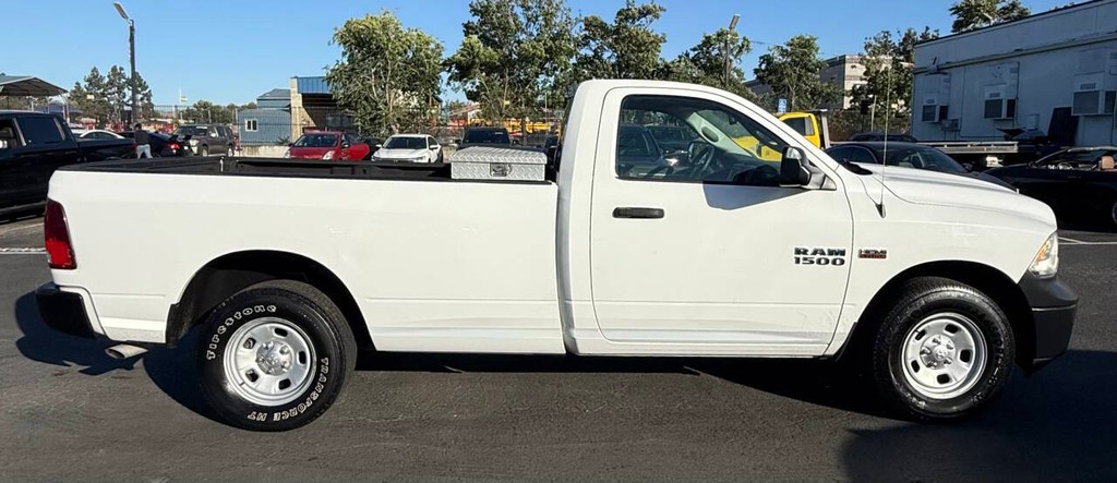 Ram 1500 Vehicle Full-screen Gallery Image 05