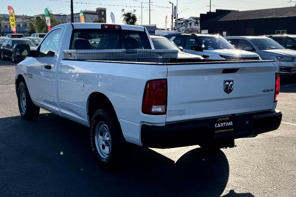 Ram 1500 Vehicle Full-screen Gallery Image 08