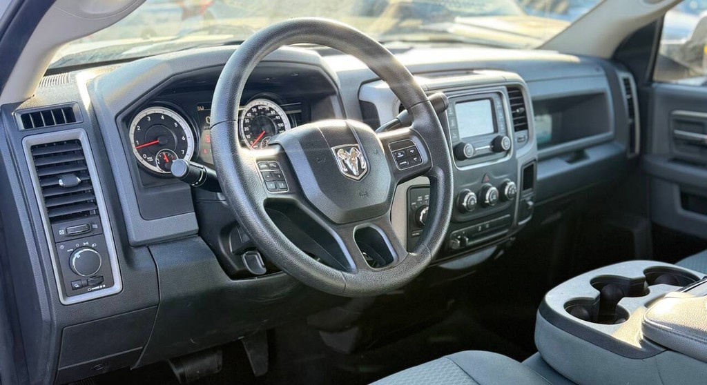 Ram 1500 Vehicle Full-screen Gallery Image 09