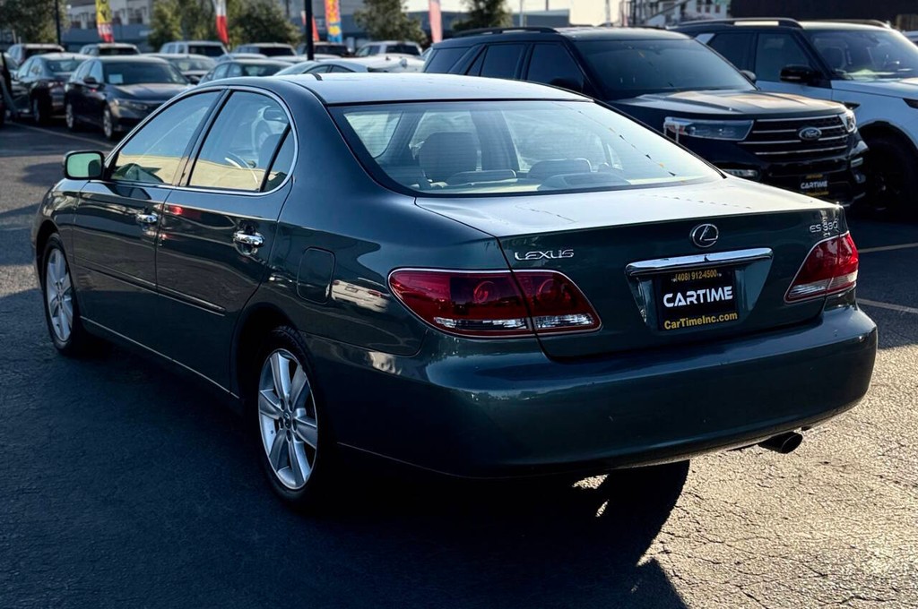 Lexus ES 330 Vehicle Full-screen Gallery Image 08