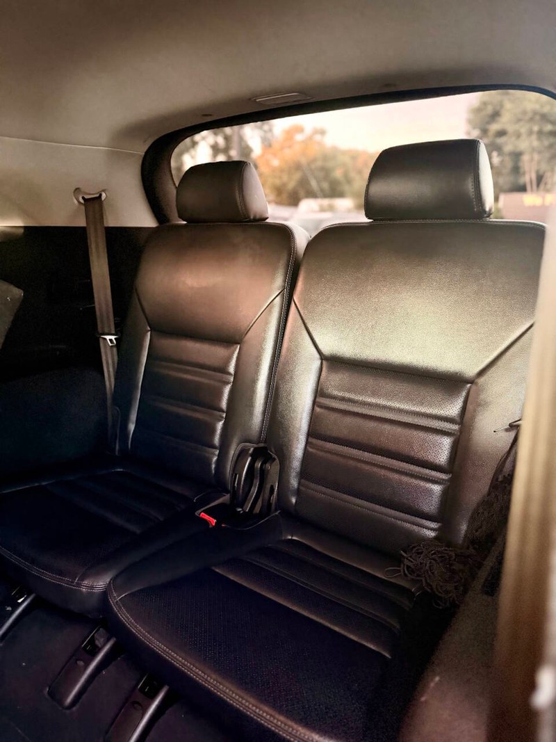 Kia Sorento Vehicle Full-screen Gallery Image 15