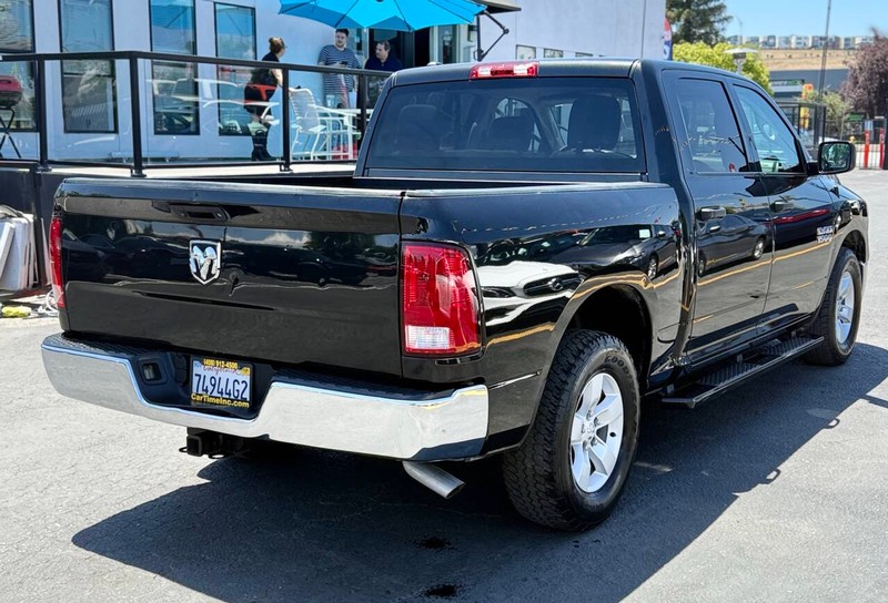 Ram 1500 Vehicle Full-screen Gallery Image 06