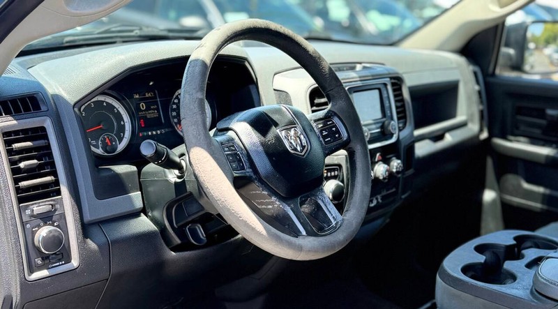 Ram 1500 Vehicle Full-screen Gallery Image 10