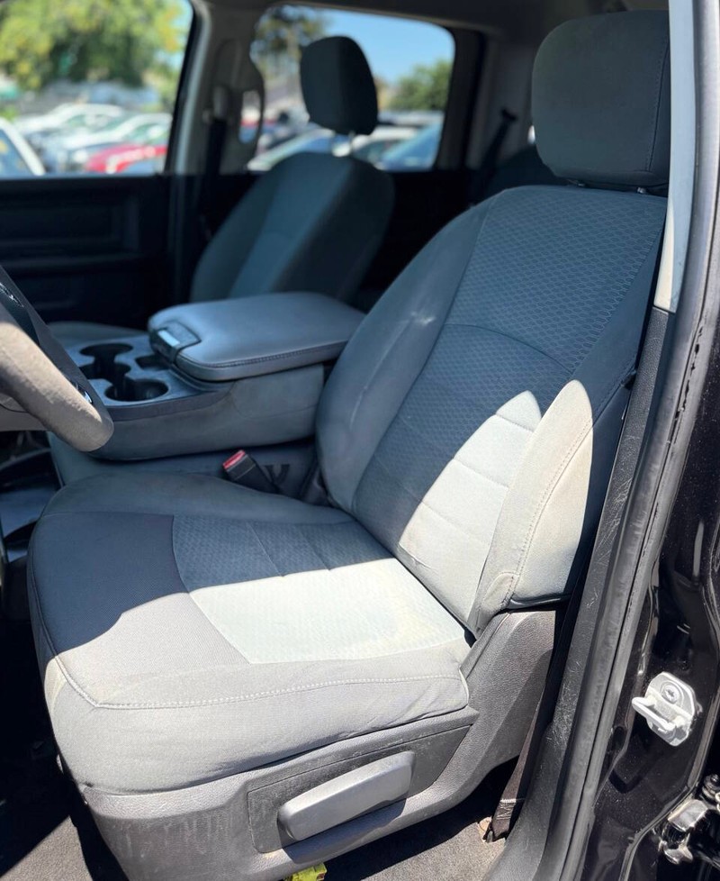 Ram 1500 Vehicle Full-screen Gallery Image 13