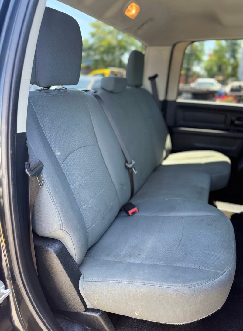 Ram 1500 Vehicle Full-screen Gallery Image 18