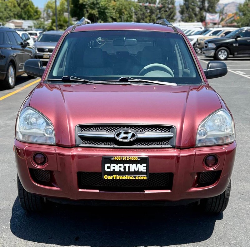 Hyundai Tucson Vehicle Full-screen Gallery Image 03