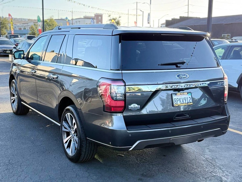 Ford Expedition Max Vehicle Full-screen Gallery Image 08