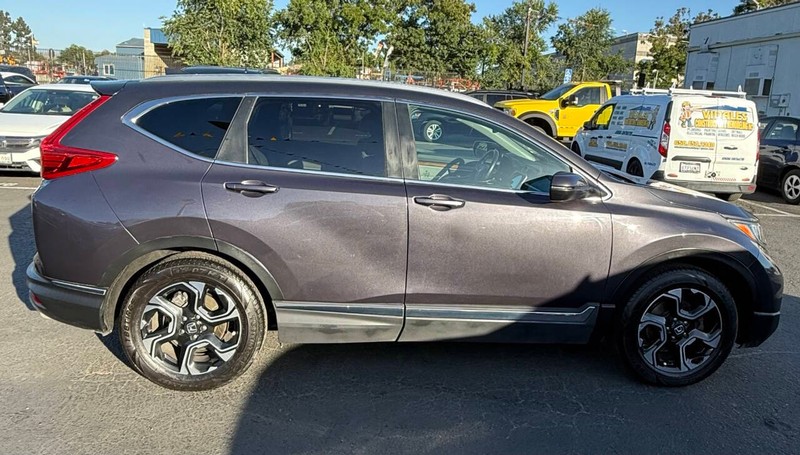 Honda CR-V Vehicle Full-screen Gallery Image 05