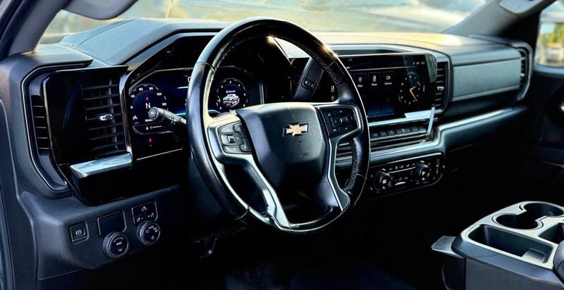 Chevrolet Silverado 1500 Vehicle Full-screen Gallery Image 09