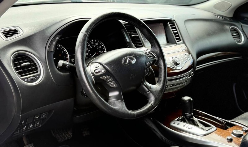 INFINITI JX35 Vehicle Full-screen Gallery Image 09