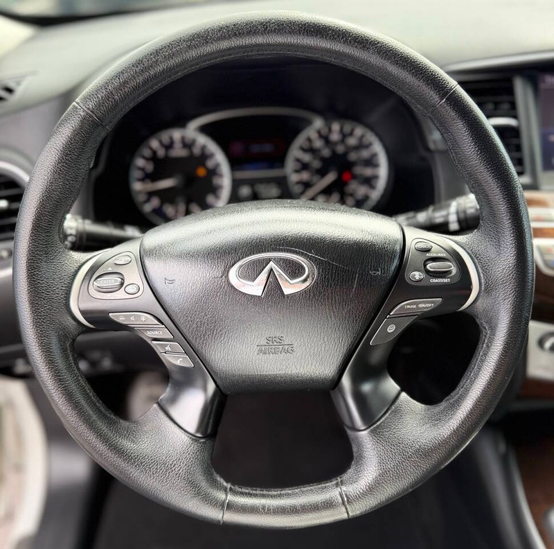 INFINITI JX35 Vehicle Full-screen Gallery Image 10