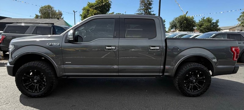 Ford F-150 Vehicle Full-screen Gallery Image 04